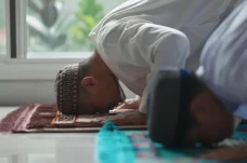 Apakah Boleh Mengqadha...
