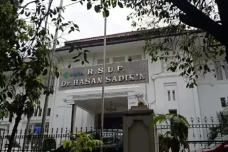 Pascakasus Dokter Priguna,...