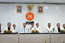 Daftar Lengkap Susunan...