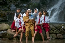 Bantuan Insentif Guru...
