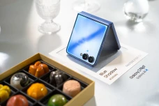 Samsung Galaxy Z Flip7...