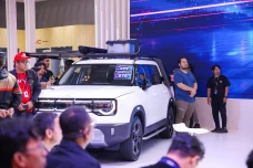 Jual Ratusan Mobil di...
