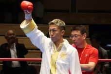 Petinju Jepang Shigetoshi...