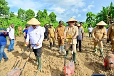 Komitmen Bangun Papua,...