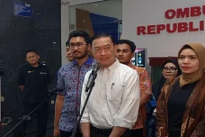 Kejagung: HP dan Laptop...