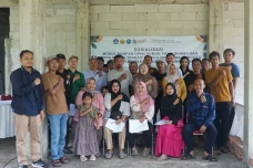 Warga Sukasari Antusias...