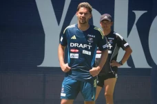 Sandy Walsh Resmi Tinggalkan...