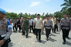 Gubernur Bobby Nasution...