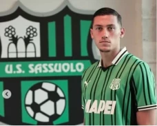Media Italia Yakin Jay...
