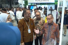Distribusikan Uang Layak...