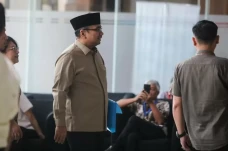 KPK Gandeng PPATK Telusuri...