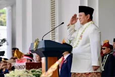 Makna Kalung Ronce Melati...
