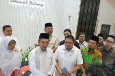 Serahkan DIM ke Presiden...