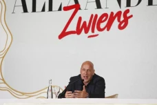 Alexander Zwiers Dirtek,...