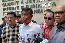 Kasus Ijazah Jokowi,...