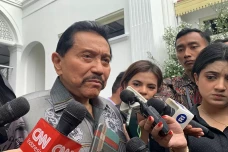 Usulan Pemakzulan Gibran,...