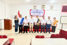 Safari Politik ke Sumba...