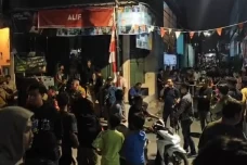 TNI Imbau Massa Menjauh...