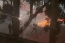 Viral Aparat Sisir Massa...