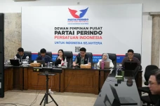 Instruksikan Anggota...