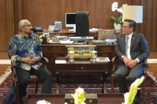 Menlu Dukung Langkah...
