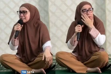 Astrid Kuya Menangis...