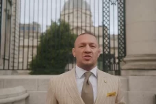 3 Potret Connor McGregor...