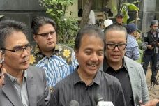 Roy Suryo Yakin Ijazah...