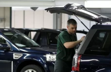 Produksi Jaguar Land...