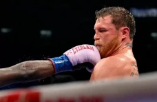 Julio Cesar Chavez Kepada...