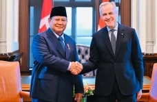 Bertemu PM Kanada, Presiden...
