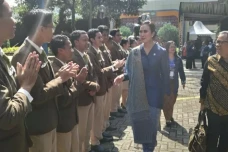 Menpar Widiyanti Sebut...