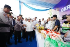 Kapolri dan Ketua Komisi...