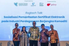 Pertumbuhan Pesat Perdagangan...
