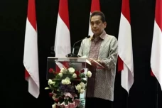 Saling Klaim, Agus Suparmanto...