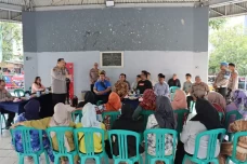 Gelar Jum’at Curhat,...