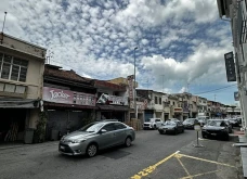 Tamparan Keras bagi...