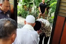 Sambut Kedatangan Abu...