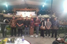Perkuat Pembangunan...