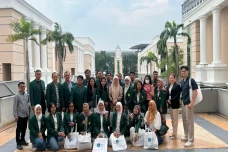 Mahasiswa S2 FEB UNJ...