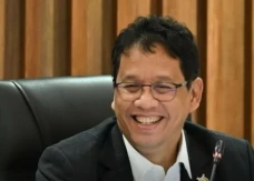 Purbaya Pilih Lindungi...