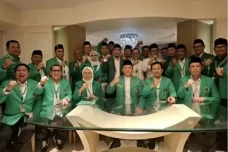 PPP Minta Kader Bersatu,...