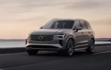 Mobil Volvo Berteknologi...