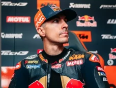 Maverick Vinales Mundur...