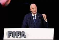 FIFA Tolak Jatuhkan...
