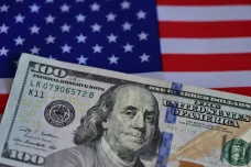 Dolar AS Dibuang, Porsi...