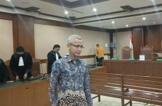Mantan Dirut IIM Ekiawan...