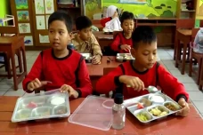 Program MBG Mampu Tekan...