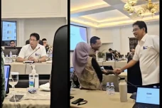 Sidak ke Bank Mandiri,...