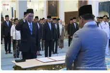 Gantikan Purbaya sebagai...